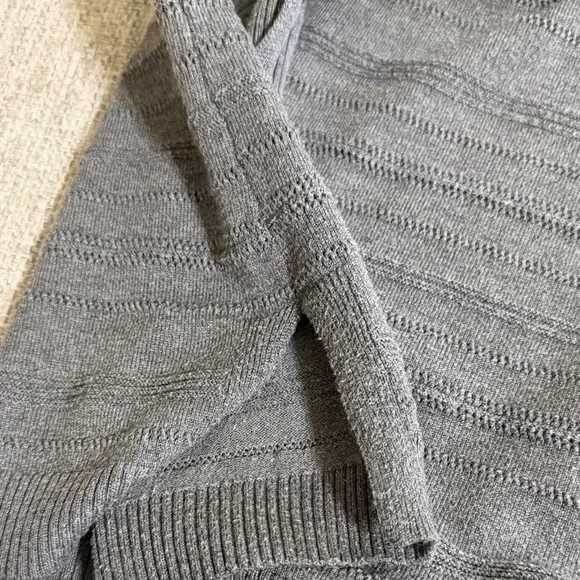 Apt. 9 Charcoal Gray Textured Knit Sweater XL Lightweight Minimalist Workwear - Picture 14 of 15